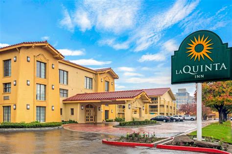 Inviting hotel on Hwy 183 with free breakfast and an outdoor pool. . La quinta inn closest to me